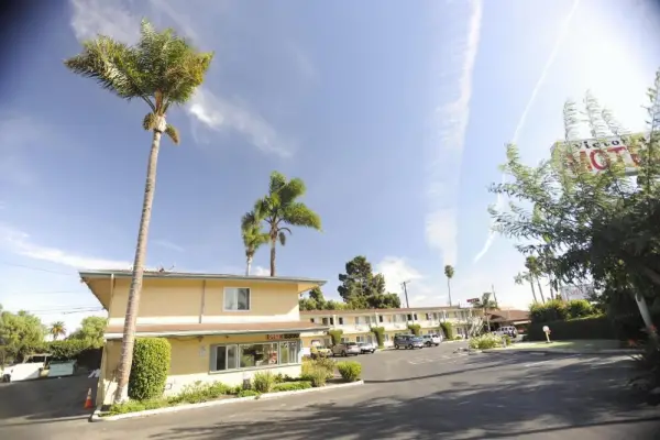 Victoria Motel Main image